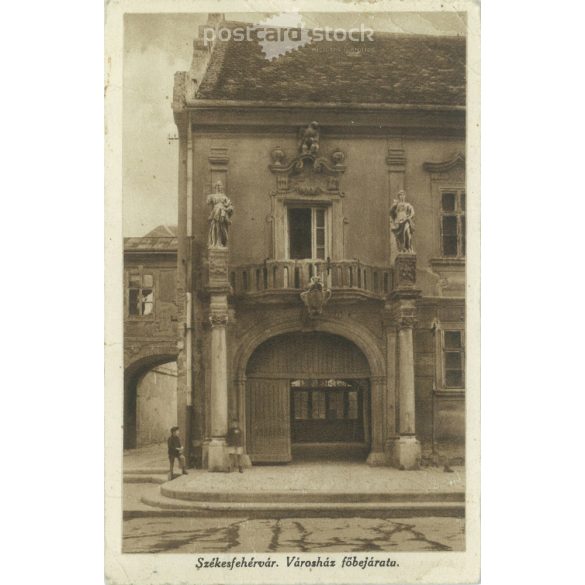 1937 - Székesfehérvár. Városház főbejárat. Fotólap, képeslap. (2791001)