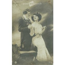 1910 - Romantikus pár. Fotólap, képeslap. (2791013)
