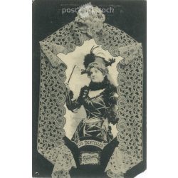   1904 - Phototypie A. Bergeret et Cie - Nancy. Úrhölgy estélyiben. Fotólap, képeslap. (2791157)