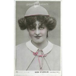   1905 - Miss Marie Studholme színésznő. Színezett fotólap, képeslap. (2791185)
