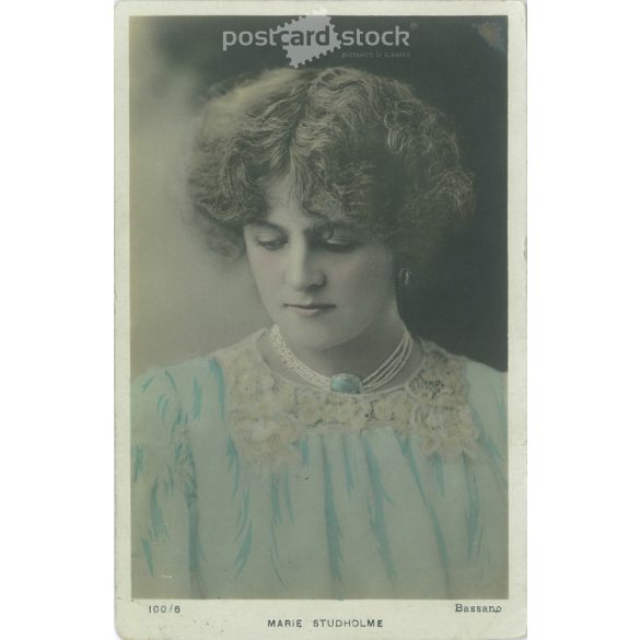 1904 - Miss Marie Studholme színésznő. Színezett fotólap, képeslap. (2791186)