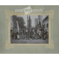   1907 - Császári és királyi (K.u.K.) Katonai Veterán Szövetség zászlószalag avató ünnepsége. Nagyméretű antik fotó. (2791506)