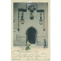   1902 - Madrid. A „Hospital de la Latina” kórház bejárata. Színezett fotólap, képeslap. (2791631)