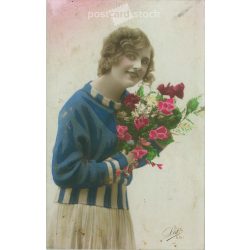 1925 - Romantikus képeslap. Színezett fotólap. (2791668)