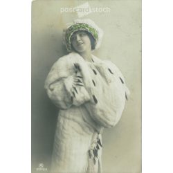 1913 - Romantikus képeslap. Színezett fotólap. (2791694)