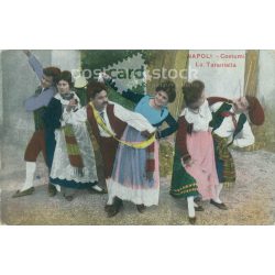   Nápolyi viselet. A Tarantella tánc. Színezett fotólap, képeslap. (2791695)