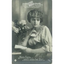   1919 - Romantikus képeslap. Fekete-fehér fotólap. (2791701)