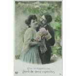 1910 - Romantikus képeslap. Színezett fotólap. (2791738)