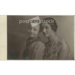 Édesanya fiával műtermi, portréfotó. 1930-as évek. (2791799)