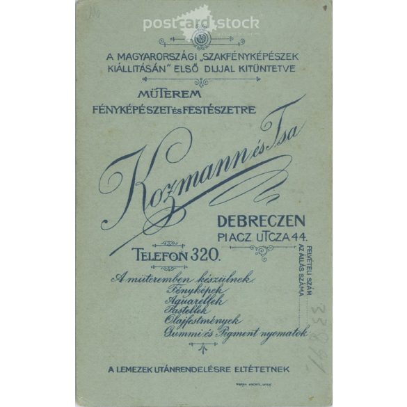 Fiatal lány portréfotója, hatalmas masnival, Kozmann és Társa fotóműterméből. Debrecen. Kabinetfotó / keményhátú fotó / vizitkártya. (2791871)