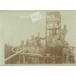   1918 - „Új kilátások”. K.u.K. katonák egy kilátó tetején. Fotólap, eredeti papírkép. (2791891)