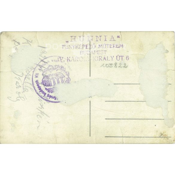 1960-as évek - Hunnia fotóműterem munkája. Fiatal hölgy, masnis blúzban. Eredeti papírkép. (2791901)