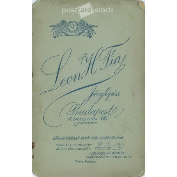 Leon H. Fia fényképészeti műterme, Budapest. Édesanya fiával, egészalakos, műtermi fotója. Kabinetfotó / keményhátú fotó / vizitkártya. (2791918)