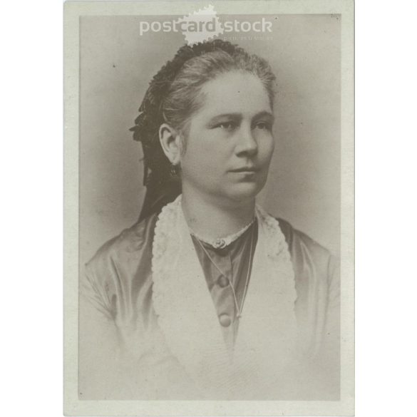 Nagymama fiatalabbkori képe. Műtermi felvétel. Eredeti papírkép. 1930-es évek. (2791935)
