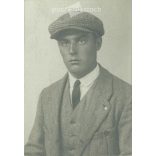 1927 - Ferdinand Graff fotóműtermében készült, fiatal férfi portréfotója. Bécs. Eredeti papírkép. (2791946)
