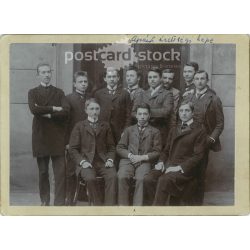  „Apám érettségi képe” felirattal csoportkép. Eredeti papírkép. Kabinetfotó / keményhátú fotó. (2791949)