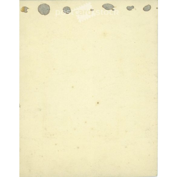 Fiatal, középosztálybeli férfi műtermi fotója. Eredeti papírkép. 1930-as évek körül. (2791984)