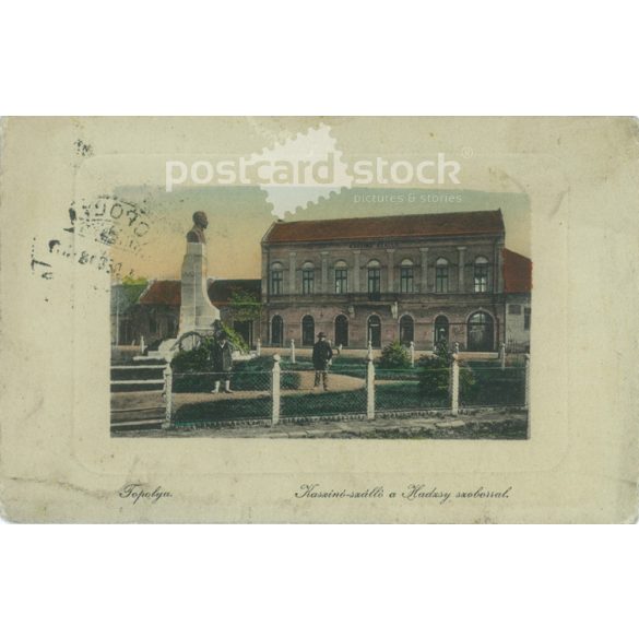 1911 - Topolya. Kaszinó-szálló a Hadzsy szoborral. Eredeti papírkép. Képeslap, színezett fotólap. (2791999)