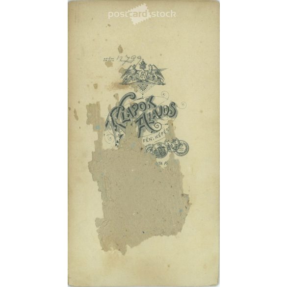 cca 1900 - Klapok Alajos, fényképészeti műterem, Arad. Tehetős, közpkorú nő, attraktív ruhában, portréfotó. Kabinetfotó / keményhátú fotó / vizitkártya, CDV fotó. (2792006)