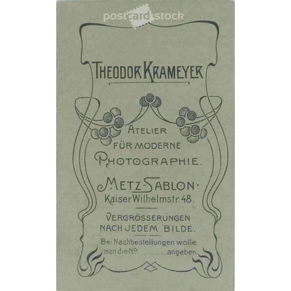 Theodor Krameyer, fényképészeti műterem, Franciaország, Metz. Elsőáldozó kisfiú egészalakos fotó. Kabinetfotó / keményhátú fotó / vizitkártya, CDV fotó. (2792034)