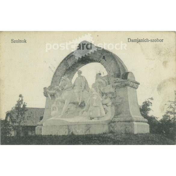 1921 - Szolnok. Damjanich-szobor. Fekete-fehér fotólap, képeslap. (2792084)