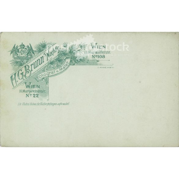 1900-as évek eleje. H. G. Brunn’s fényképészeti műterem, Bécs. Egészalakos műtermi csoportkép. Testvérek. Kabinetfotó / keményhátú fotó / vizitkártya, CDV fotó. (2792104)