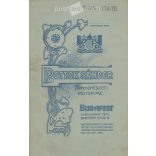 1900-as évek eleje. Pottok Sándor fényképészeti műterme, Budapest. Műtermi portréfotó. Ismeretlen férfi, elegáns öltözékben, csokornyakkekndővel. Kabinetfotó / keményhátú fotó / vizitkártya, CDV fotó. (2792120)