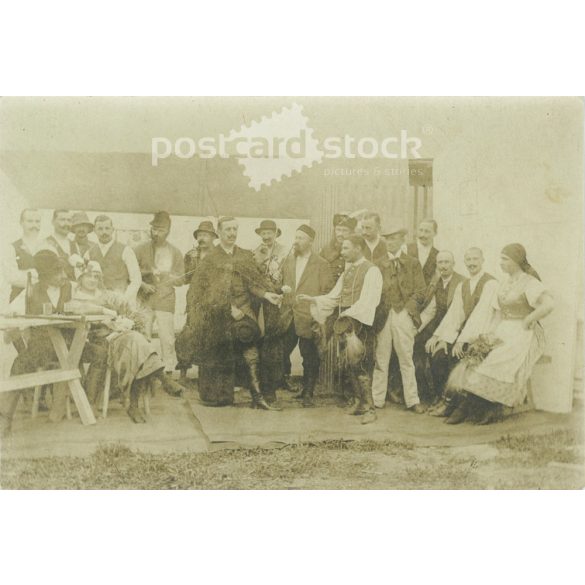 1900-as évek eleje. Falusi mulatság. Eredeti papírkép.  (2792158)
