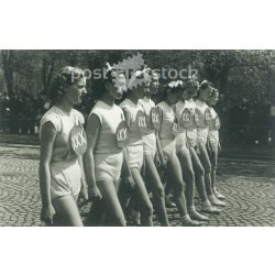   1955 - Miskolc, Sztálin úti iskola futócsapata. Fekete-fehér fotólap, képeslap. (2792169)
