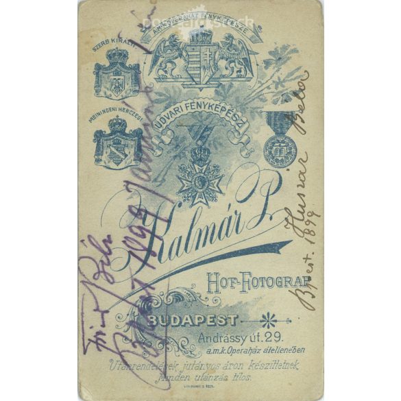 1899 - Fiatal férfi, műtermi portréfotója. Kalmár Péter fényképészeti műterme készítette, Budapesten. Kabinetfotó / keményhátú fotó / vizitkártya, CDV fotó. (2792175)