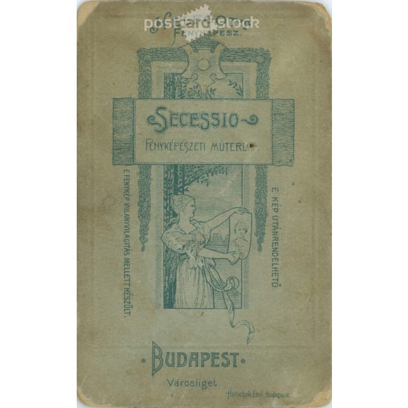 1900-as évek eleje - Kártyázó férfiak, egészalakos, műtermi fotója. Helfgott városligeti, fényképészeti műterme készítette, Budapesten. Kabinetfotó / keményhátú fotó / vizitkártya, CDV fotó. (2792201)