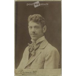   1898 - Donáth, műtermi portréfotója. Emlékül Herminkának. Brenner testvérek fényképészeti műterme készítette, Budapesten. Kabinetfotó / keményhátú fotó / vizitkártya, CDV fotó. (2792206)
