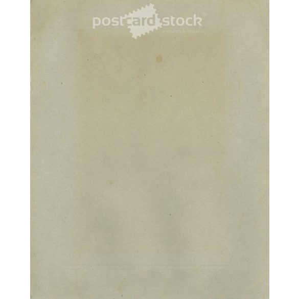1945 után. Elegáns hölgyek a Halászbástyánál. Készítője ismeretlen. Eredeti, kasírozott papírkép. (2792262)