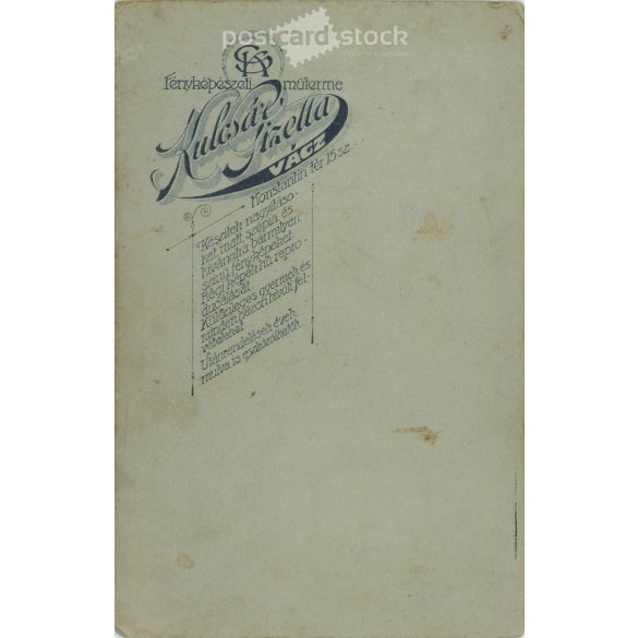 1890-es évek vége. Ismeretlen pár műtermi felvétele. Kulcsár Gizella fényképészeti műteremben készült. Vácon. Eredeti kabinetfotó / keményhátú fotó / vizitkártya, CDV fotó. (2792282)
