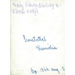1944 - Székelyudvarhely, a színház kertje. Fiatal lány (Kornélia) népviseletben. Eredeti papírkép, régi fotó. (2792388)