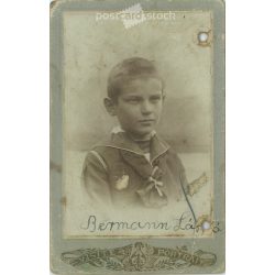   1900-as évek eleje. Bermann László műtermi fotója. Régi fotó / Vizitkártya / CDV fotó. (2792398)