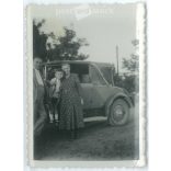 1937 - Sashalom. Nagyszülök a kisunokával. Fekete-fehér eredeti papírkép, régi fotó. (2792400)