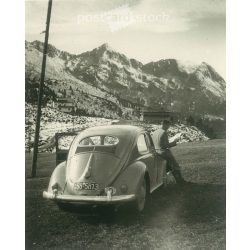   1955 - Németország. Útmenti pihenő. Autós túrán a hegyekben. Fekete-fehér eredeti papírkép, régi fotó.  (2792415)
