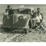 1940-es évek. Elakadás a homokban. A kép készítője ismeretlen. Fekete-fehér eredeti papírkép, régi fotó. (2792424)