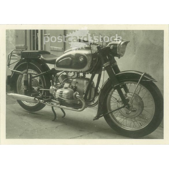 1950-es évek. Németország. BMW motorkerékpár. Fekete-fehér eredeti papírkép, régi fotó. (2792452)