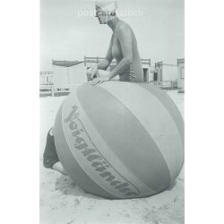   1933 július. Németország. Strandon. Fekete-fehér eredeti papírkép, régi fotó.  (2792459)
