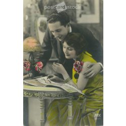   1935 - Romantikus képeslap. Eredeti papírkép. Régi fotó. Színezett fotólap, régi képeslap. (2792586)