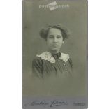 1911 - Miskolc. Ábrahám István, Dunky Fivértek fényképészeti műterem munkája. Oroszlányi Margit fotója. Régi fotó, vizitkártya, CDV fotó. (2792603)