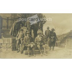   1920-as évek eleje.  S. A. Transilvania Rt. kiadása. Kirándulók csoportja. Eredeti papírkép. Régi fotó. Fekete-fehér fotólap, régi képeslap. (2792608)