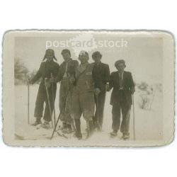   1950. Síkirándulás. Gyenesdiás. A kép készítője és a rajta szereplők személye ismeretlen. Fekete-fehér eredeti papírkép, régi fotó. (2792667)