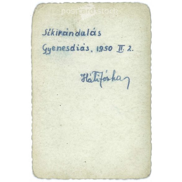 1950. Síkirándulás. Gyenesdiás. A kép készítője és a rajta szereplők személye ismeretlen. Fekete-fehér eredeti papírkép, régi fotó. (2792667)