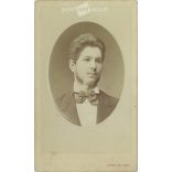 1876. Balogh János műtermi fotója. Eredeti papírkép. A fotó Gondy és Egey fényképészeti műtermében készült, Debrecenben. Régi fotó, vizitkártya, CDV fotó. (2792677)