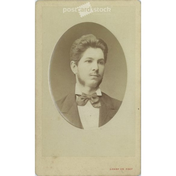 1876. Balogh János műtermi fotója. Eredeti papírkép. A fotó Gondy és Egey fényképészeti műtermében készült, Debrecenben. Régi fotó, vizitkártya, CDV fotó. (2792677)