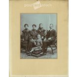 1905 - Hadtmüllet Ferencz és családja elegáns műtermi fotója. A kép készítője ismeretlen. Régi fotó, eredeti kabinetfotó / keményhátú fotó. (2792689)