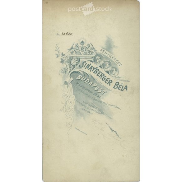 1900-as évek eleje. Elegáns férfi, egészalakos, műtermi fotója. Sinayberger Béla fényképészeti műterem munkája. Budapest. Régi fotó, eredeti kabinetfotó / keményhátú fotó. (2792725)